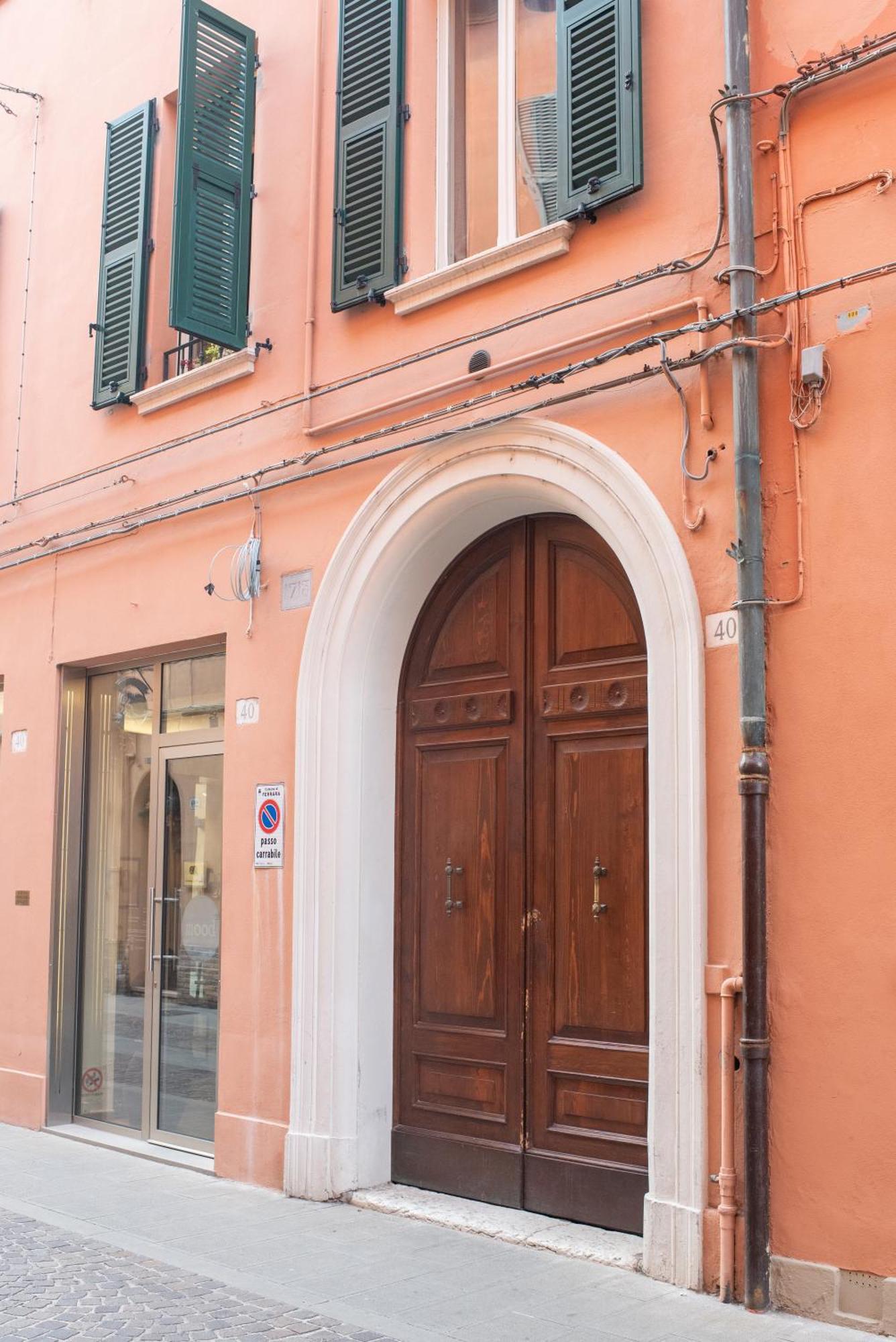 Corte Degli Estensi, Romantica Mansardina Ferrara Exteriér fotografie